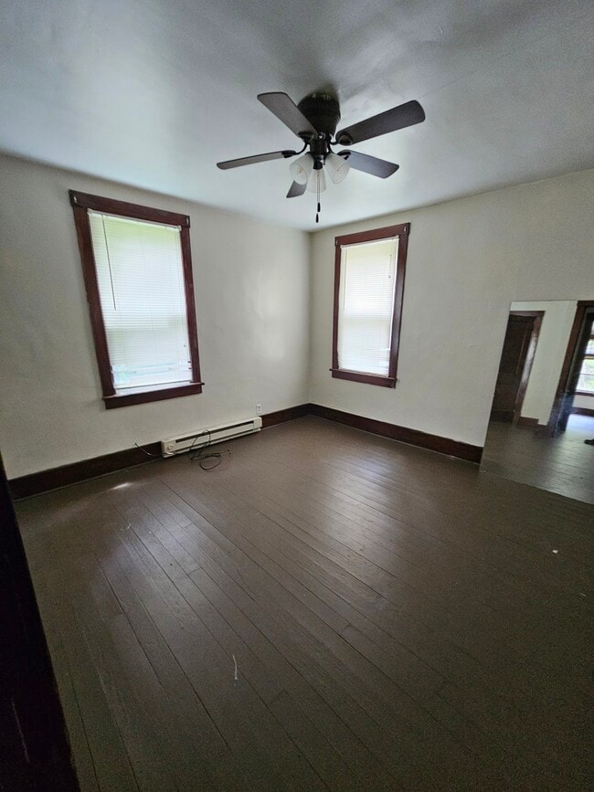 1296 Butler Rd, Unit 1296A in Springdale, PA - Building Photo - Building Photo