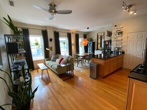 327 Sumner St in Boston, MA - Building Photo - Building Photo