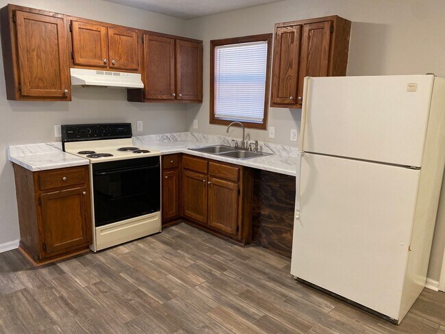79 Iris Dr in Jackson, TN - Building Photo - Building Photo
