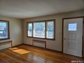 37 Gordon St in East Haven, CT - Building Photo - Building Photo