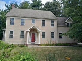 373 Littlefield Ln in Marlborough, MA - Building Photo