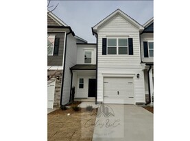 42 Floating Brg Trl in Lillington, NC - Building Photo