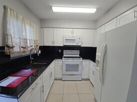 4830 SW 27th Ave in Fort Lauderdale, FL - Building Photo