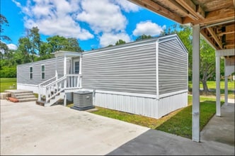 2355 Indian Hill Dr in Silsbee, TX - Building Photo - Building Photo