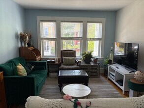 27 Knoll St in Boston, MA - Building Photo - Building Photo