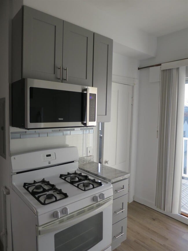 54 Madison Ave, Unit 3