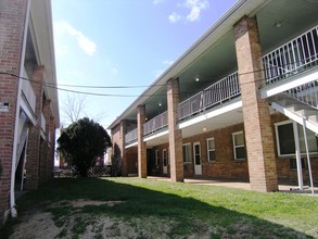 Broadview Apartment in St. Louis, MO - Foto de edificio - Other