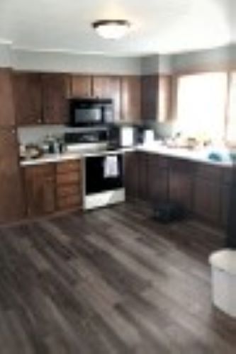 320 E 6th St in Garner, IA - Building Photo