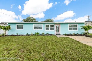 411 4th St in Merritt Island, FL - Building Photo