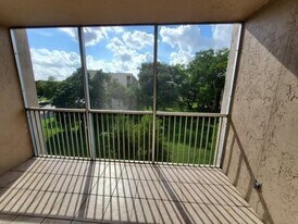 8720 Shadow Wood Blvd in Coral Springs, FL - Building Photo