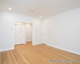 17 Forest St in Cambridge, MA - Building Photo - Building Photo