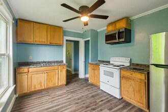 5421 Janet Ave in Jennings, MO - Building Photo - Building Photo