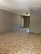 Cedar Pointe Apartments - Thomasville AL in Thomasville, AL - Building Photo - Interior Photo