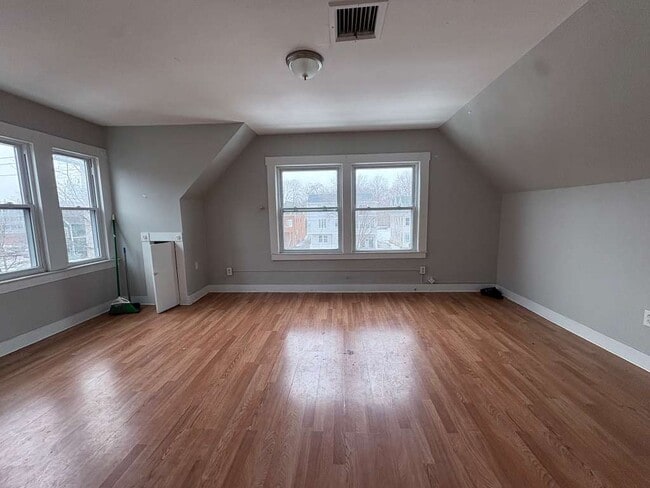 299 Norton St, Unit 3