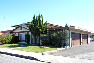 167 S Malena St in Orange, CA - Foto de edificio - Building Photo