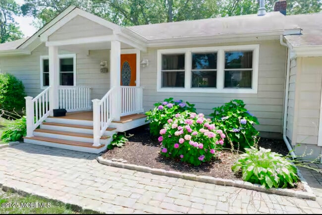 property at 812 Wood Wild Dr