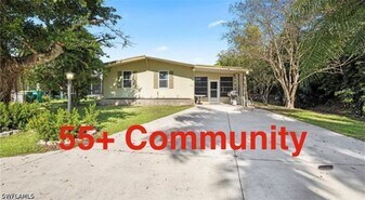 101 Sugarloaf Ln in Naples, FL - Building Photo