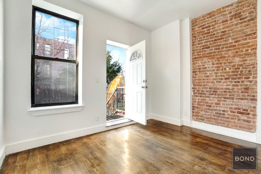 185 Jefferson St in Brooklyn, NY - Building Photo