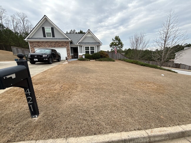 Room in House on Katielee Cove, Unit D129 in Dallas, GA - Foto de edificio - Building Photo
