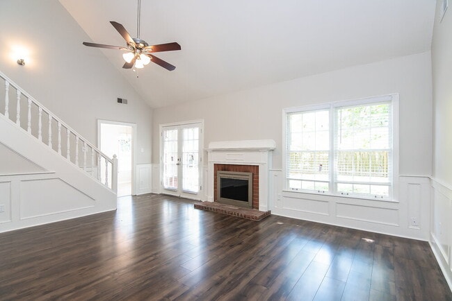 8159 Creekside Cir N in Memphis, TN - Building Photo - Building Photo