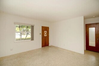 721 75th Ave N in St. Petersburg, FL - Building Photo - Building Photo