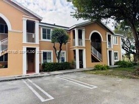 17820 NW 73rd Ave in Hialeah, FL - Building Photo