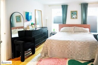 586 Henry St, Unit 1 in Brooklyn, NY - Foto de edificio - Building Photo