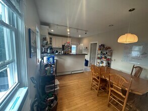 9 Aberdeen Rd, Unit 3 in Somerville, MA - Building Photo - Building Photo
