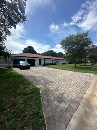 2701 NW 105th Terrace in Coral Springs, FL - Foto de edificio - Building Photo