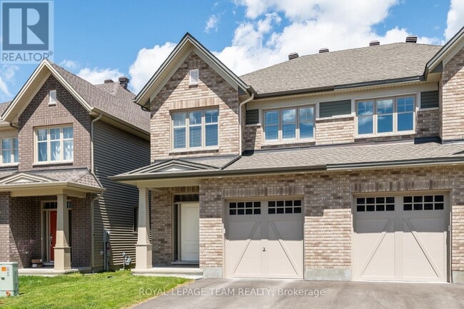 442 Warmstone Dr in Ottawa, ON - Building Photo - Building Photo
