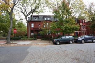 100 12th St SE in Washington, DC - Building Photo