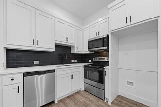 1315 Oneal St in Commerce, TX - Foto de edificio - Building Photo