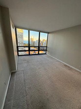 1636 N Wells St, Unit #2703 in Chicago, IL - Building Photo - Building Photo