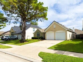 2931 Quail Hawk Dr in Houston, TX - Building Photo - Building Photo