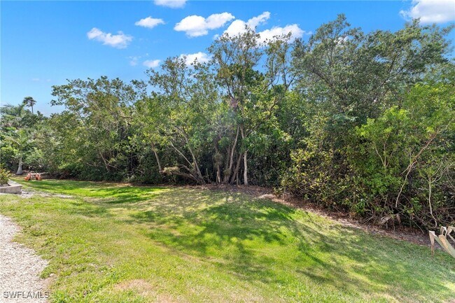 property at 3001 Sandpiper Bay Cir