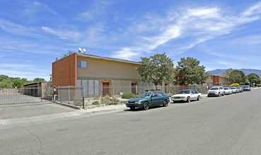 Penn Mar Apartments in Albuquerque, NM - Building Photo - Building Photo