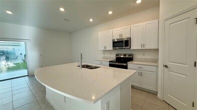 3006 Canary Ave in Davenport, FL - Building Photo - Building Photo