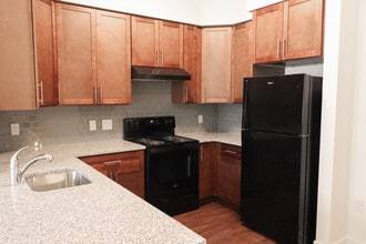 Birchwood at Washington Township in Turnersville, NJ - Foto de edificio - Building Photo