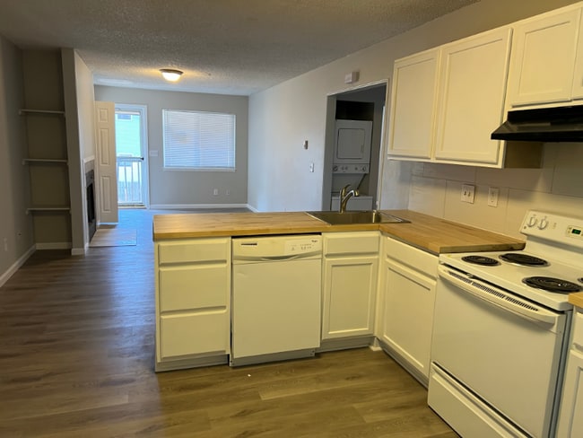 1120 Mazatlan Cir-Unit -A in Colorado Springs, CO - Building Photo - Building Photo