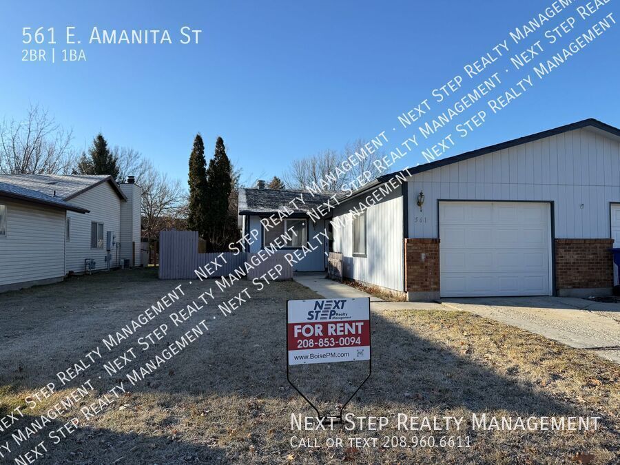 561 E Amanita St in Eagle, ID - Building Photo