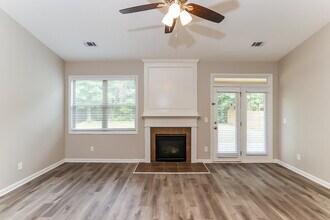 176 Inverness Ave in Newnan, GA - Building Photo - Building Photo