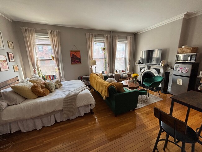82 Charles St, Unit 2F