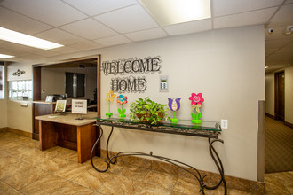 Wasatch Manor Apartments - A Senior Community in Salt Lake City, UT - Foto de edificio - Interior Photo