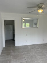 1260 NE 115th St in Miami, FL - Building Photo - Building Photo