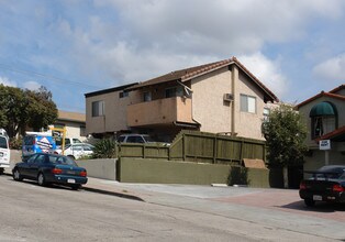 4085 48th St in San Diego, CA - Foto de edificio - Building Photo