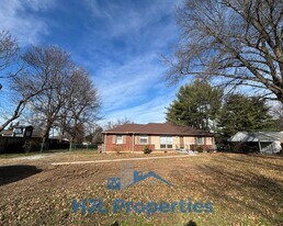 2218 June Dr in Nashville, TN - Building Photo