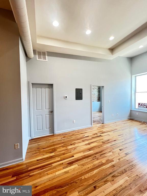 416 N Howard St in Baltimore, MD - Building Photo - Building Photo