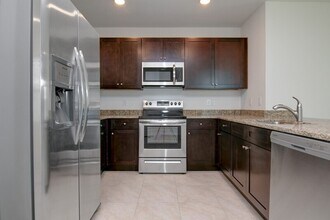 4228 Looking Glass Pl in Sanford, FL - Building Photo - Building Photo