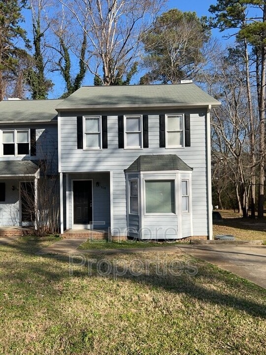 508 Brent Rd in Raleigh, NC - Foto de edificio