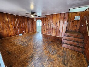 1152 W Hovey St in Springfield, MO - Building Photo - Building Photo